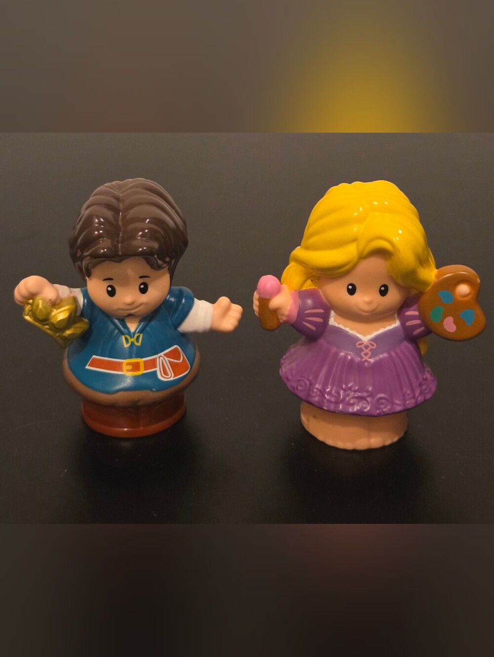 ✨️Rare✨️ Prince Flynn Holding Crown & Rapunzel With Paint And Brush